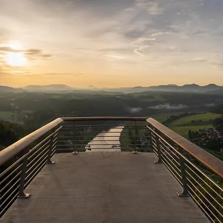 Im Sanierten Denkmal Max 5 Personen Fewo2 Бишофсверда